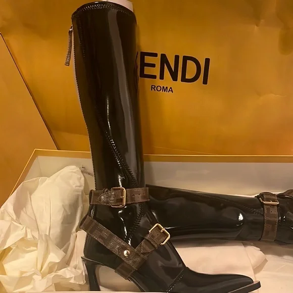 Authentic High Fedni boots size 37 only worn twice in excellent condition